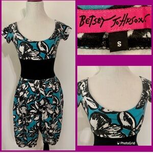 Betsey Johnson rare bubble jumper size small